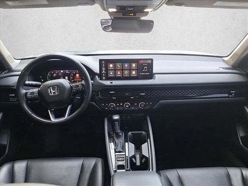 Used 2023 Honda Accord Touring image 16