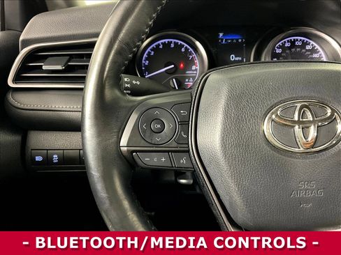 Used 2023 Toyota Camry SE FWD image 11