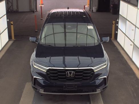 Used 2025 Honda Pilot EX-L image 2
