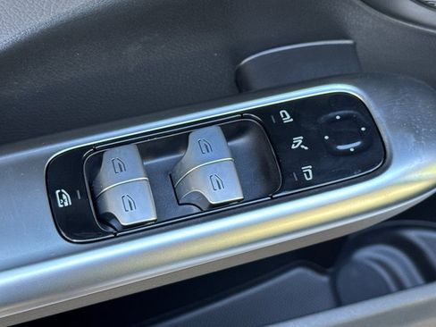 Certified 2025 Mercedes-Benz C 300 4MATIC Sedan image 27