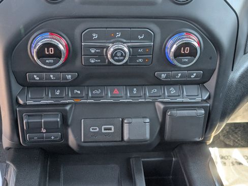 Used 2022 GMC Sierra 2500 AT4 w/ AT4 Preferred Package AWD/4WD image 30