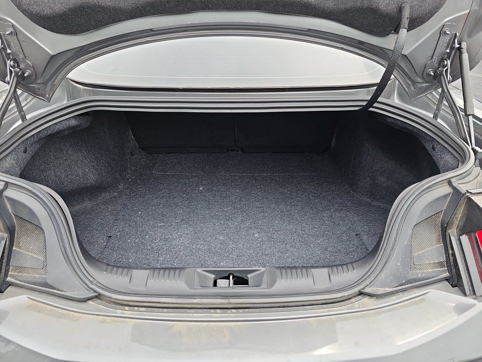 Used 2025 Ford Mustang GT RWD image 12