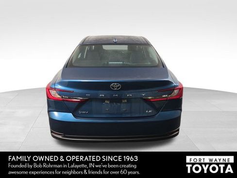 Used 2025 Toyota Camry LE image 8