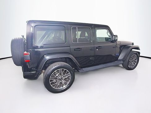Used 2023 Jeep Wrangler Unlimited Sahara AWD/4WD image 10