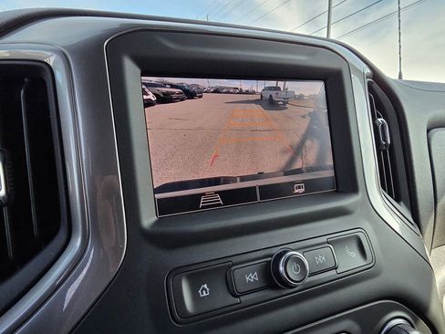 Used 2024 Chevrolet Silverado 2500 Custom w/ Custom Value Package image 17