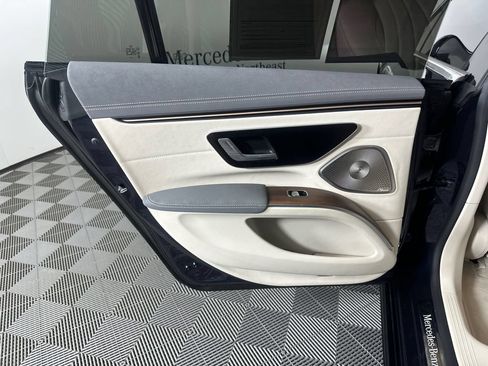 Certified 2023 Mercedes-Benz EQS 580 4MATIC Sedan image 24
