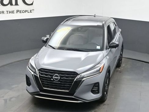 Used 2023 Nissan Kicks SR w/ SR Premium Package FWD image 46