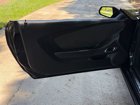 Used 2011 Chevrolet Camaro SS RWD image 38