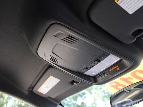 Used 2018 Chevrolet Cruze LT w/ Convenience Package image 39