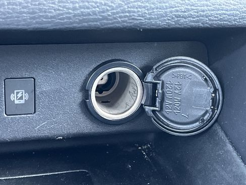 Used 2024 Mitsubishi Outlander SE image 26