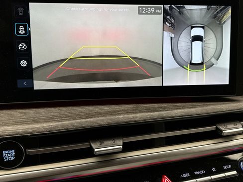 Used 2025 Hyundai Santa Fe Limited image 11