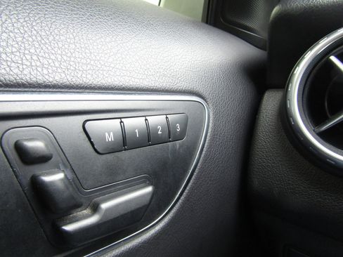 Used 2015 Mercedes-Benz GLA 250 GLA 250 4MATIC Sport Utility 4 w/ Sport Package image 20