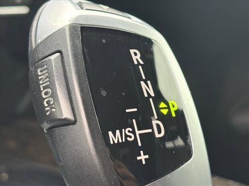 Used 2017 BMW X5 xDrive40e image 6