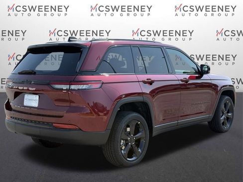 New 2025 Jeep Grand Cherokee Altitude image 5