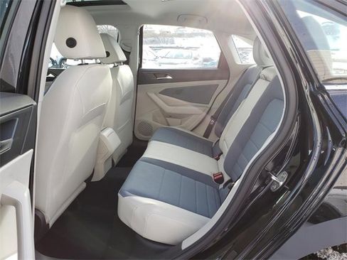 New 2026 Volkswagen Jetta SE image 8