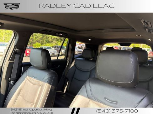 Used 2020 Cadillac XT6 Premium Luxury AWD/4WD image 2