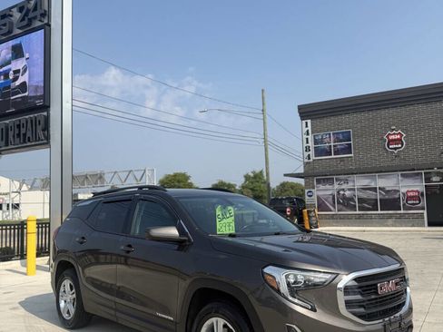Used 2019 GMC Terrain SLE w/ Driver Convenience Package image 1