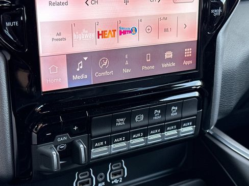 New 2025 RAM 2500 Laramie image 17