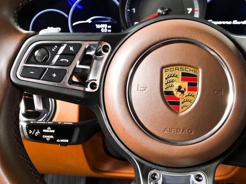Certified 2022 Porsche Cayenne Turbo AWD/4WD image 10