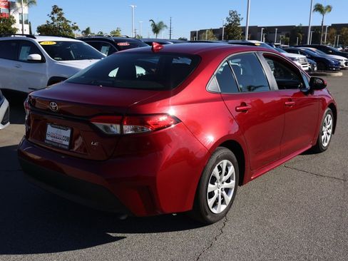 Used 2024 Toyota Corolla LE image 4
