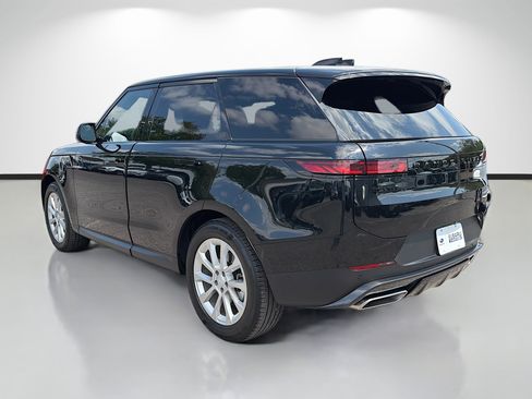 Used 2025 Land Rover Range Rover Sport SE image 5
