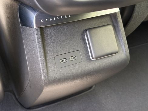 Used 2024 Cadillac Lyriq Luxury AWD/4WD image 15
