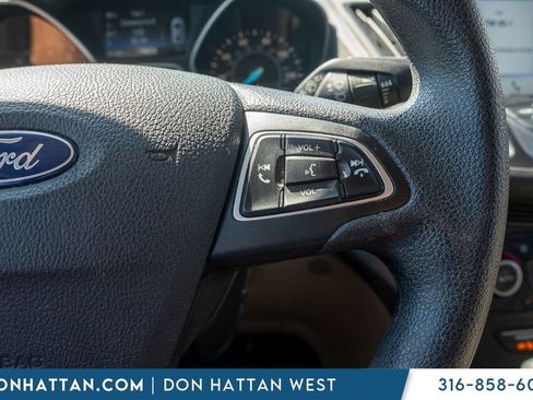 Used 2019 Ford Escape SE FWD image 11