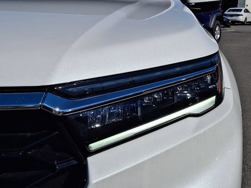 Used 2025 Honda Pilot Touring image 9