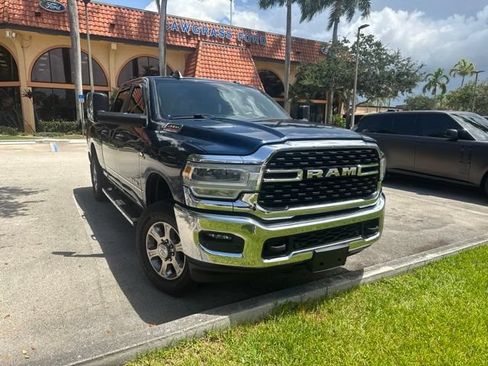 Used 2022 RAM 2500 Big Horn w/ Level C Equiment Group RWD image 2