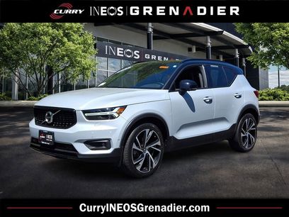 Used 2022 Volvo XC40 T5 R-Design w/ Advanced Package