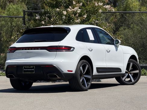 Used 2026 Porsche Macan AWD/4WD image 7