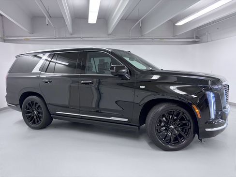 Used 2025 Cadillac Escalade Premium Luxury w/ Touring Package AWD/4WD image 8