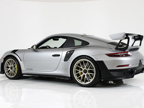 Used 2018 Porsche 911 GT2 RS RWD image 5
