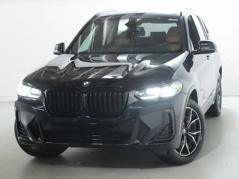 Used 2024 BMW X3 xDrive30i w/ Premium Package AWD/4WD image 3