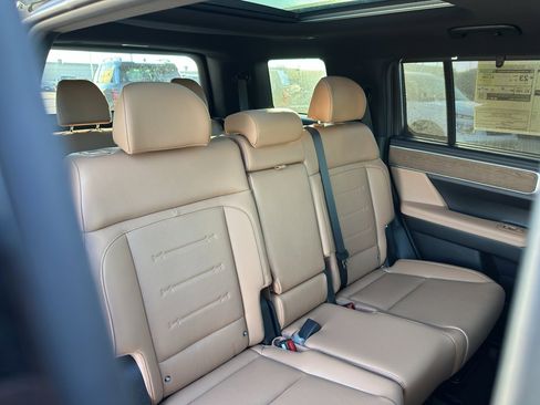 Certified 2025 Hyundai Santa Fe Limited image 35