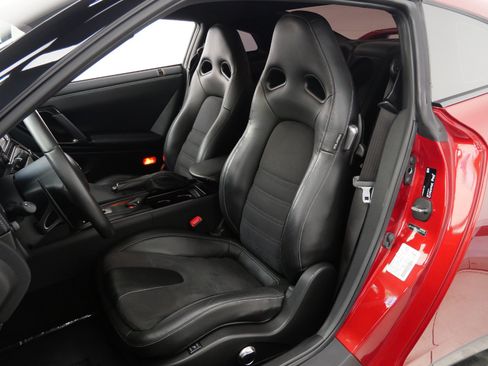 Used 2015 Nissan GT-R Premium AWD/4WD image 26