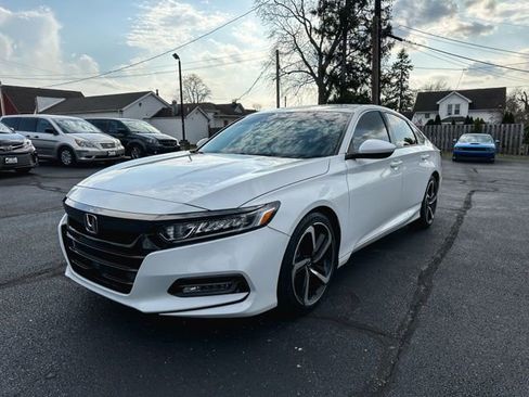 Used 2019 Honda Accord Sport image 3