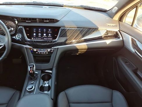 Used 2024 Cadillac XT6 Premium Luxury AWD/4WD image 18