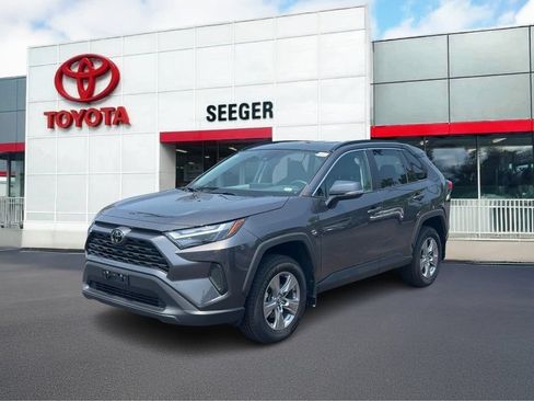 Used 2024 Toyota RAV4 XLE AWD/4WD image 11