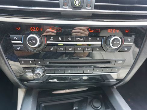 Used 2017 BMW X5 xDrive40e AWD/4WD image 12