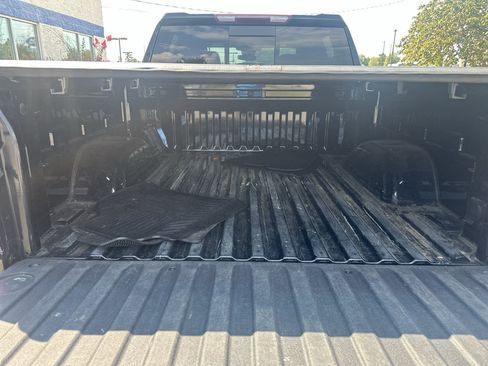Used 2024 Chevrolet Silverado 1500 LT w/ Z71 Off-Road Package AWD/4WD image 15