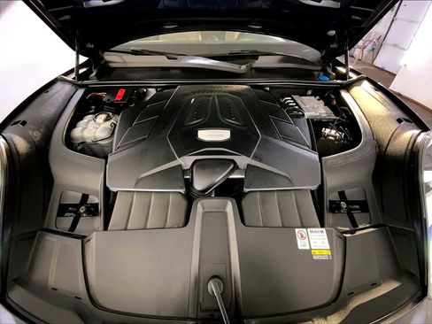 Certified 2023 Porsche Cayenne image 32