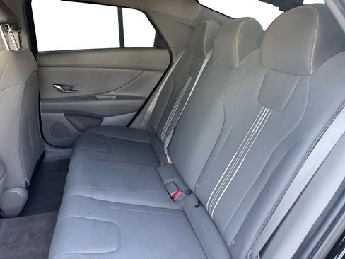 Used 2021 Hyundai Elantra SEL FWD image 13