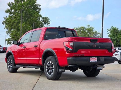 Used 2024 Nissan Titan PRO-4X w/ Pro-4x Convenience Package AWD/4WD image 6