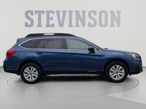 Used 2019 Subaru Outback 2.5i Premium w/ Popular Package #2 AWD/4WD image 6