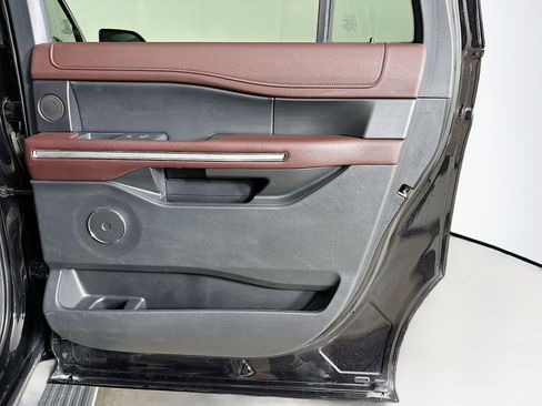 Used 2023 Ford Expedition Max Limited image 33