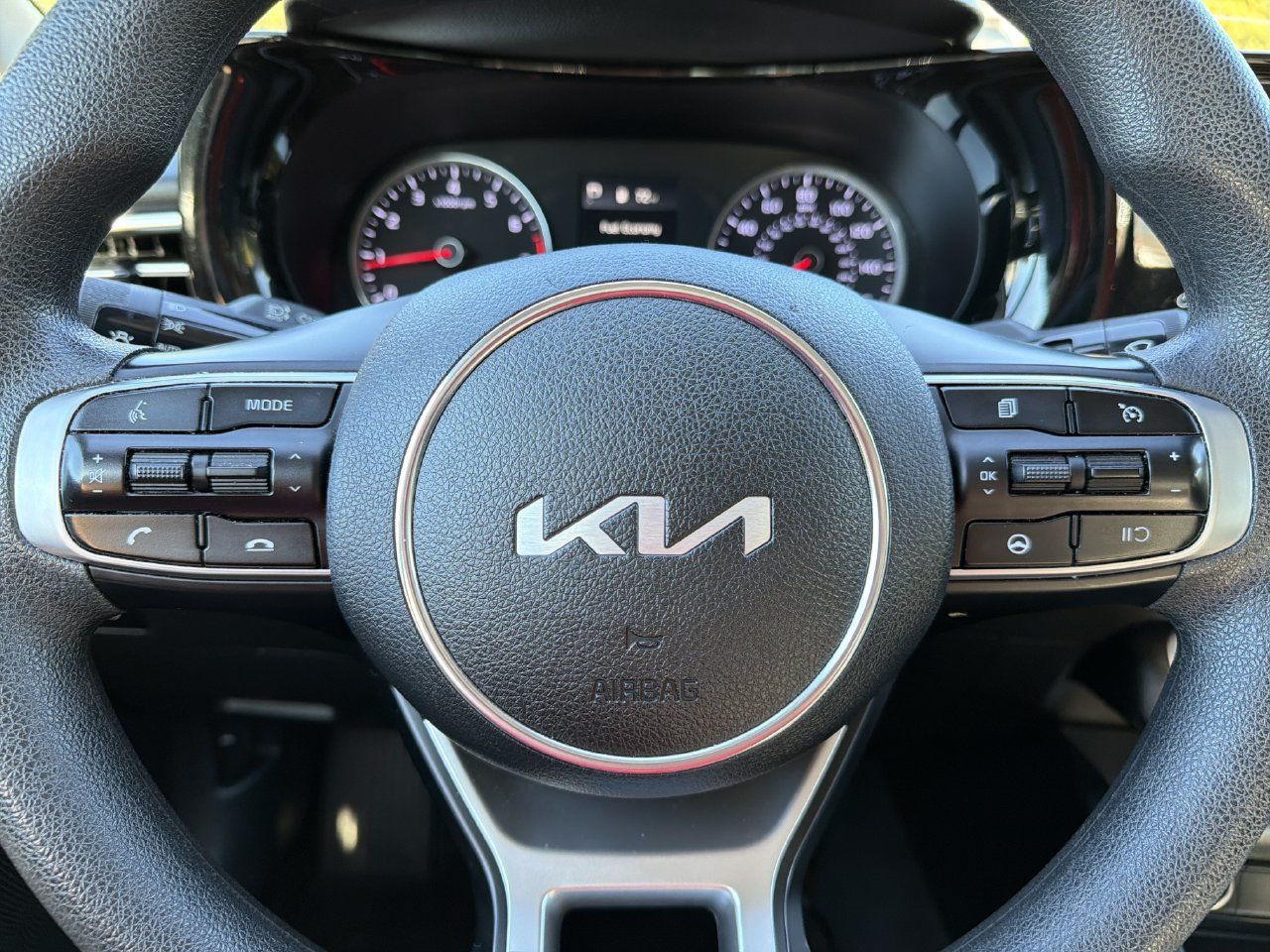 Used 2022 Kia K5 LXS FWD image 9