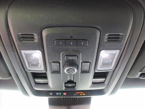 Certified 2024 Chevrolet Tahoe High Country w/ Advanced Technology Package image 32