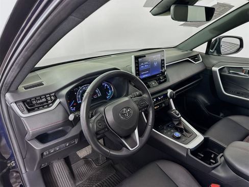 Certified 2022 Toyota RAV4 XSE image 9