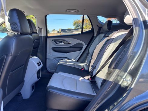 Used 2020 GMC Terrain SLT image 28